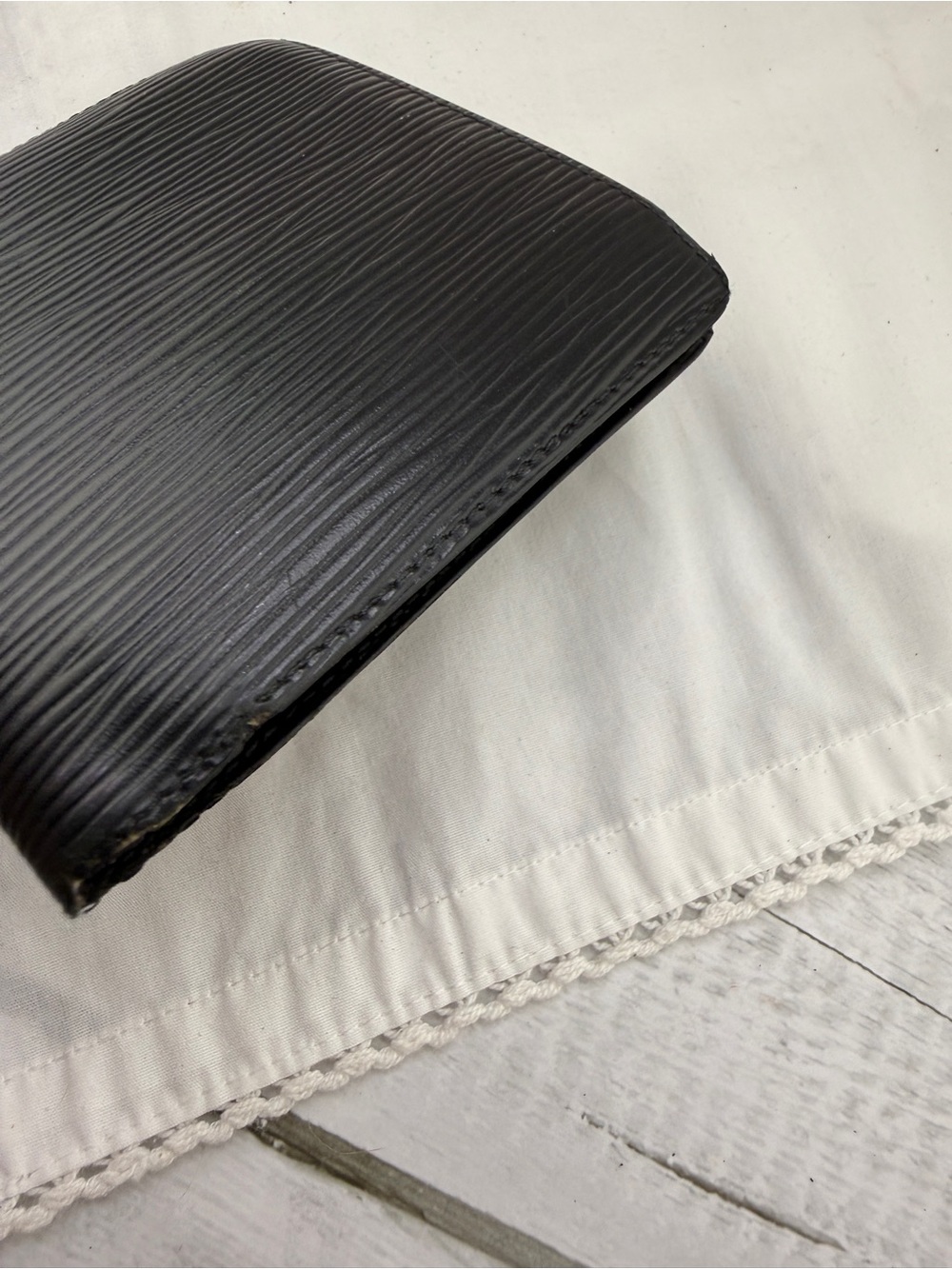 AUTHENTIC Louis Vuitton Marco Wallet. Black. - Picture 11 of 16